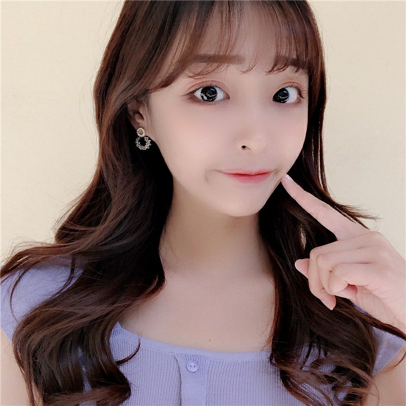 Bông tai hình tròn đính đá pha lê xinh xắn