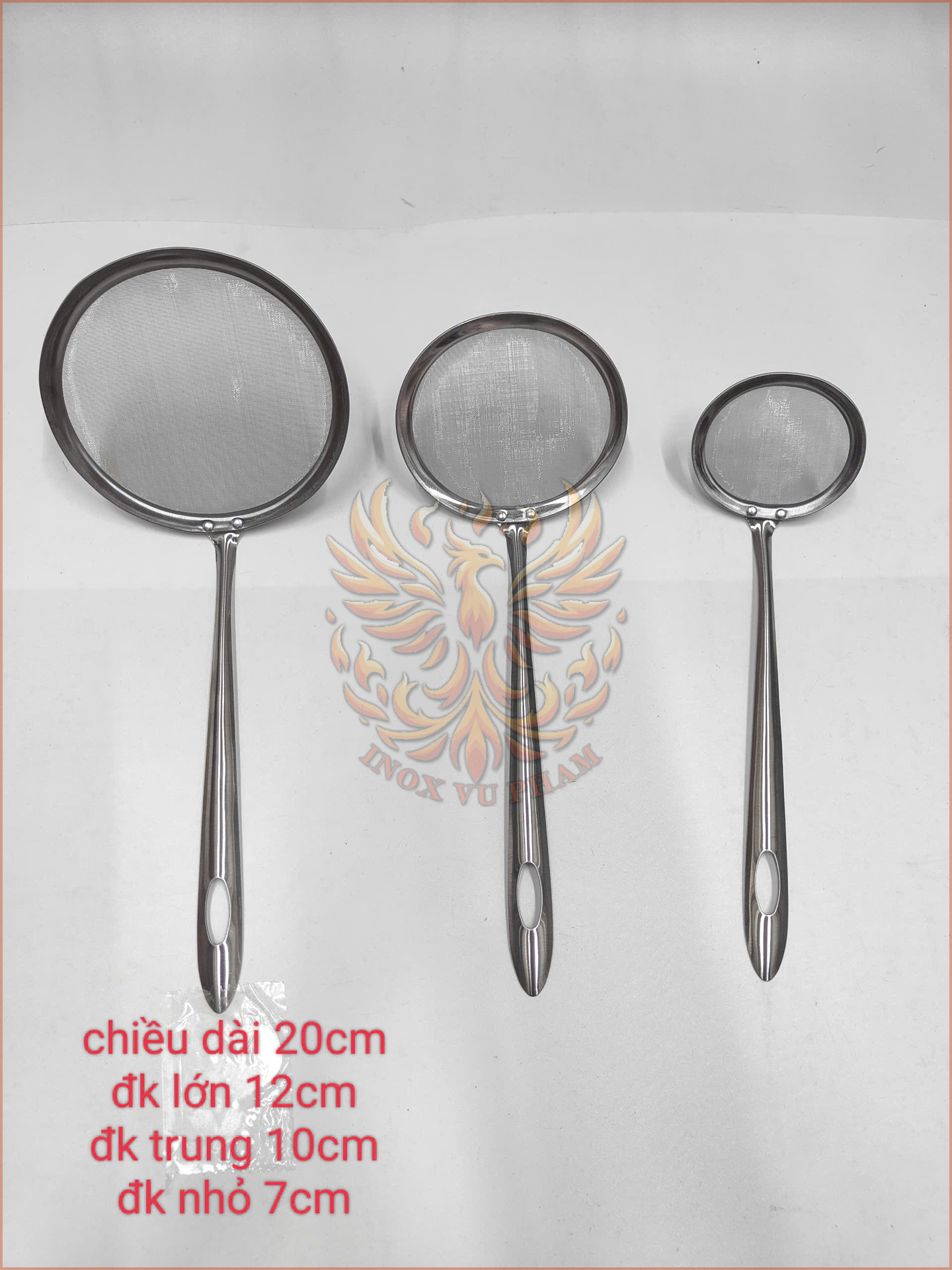 Vá vớt bọt / hớt bọt inox dạng lưới khít , mịn (Ảnh shop tự chụp)
