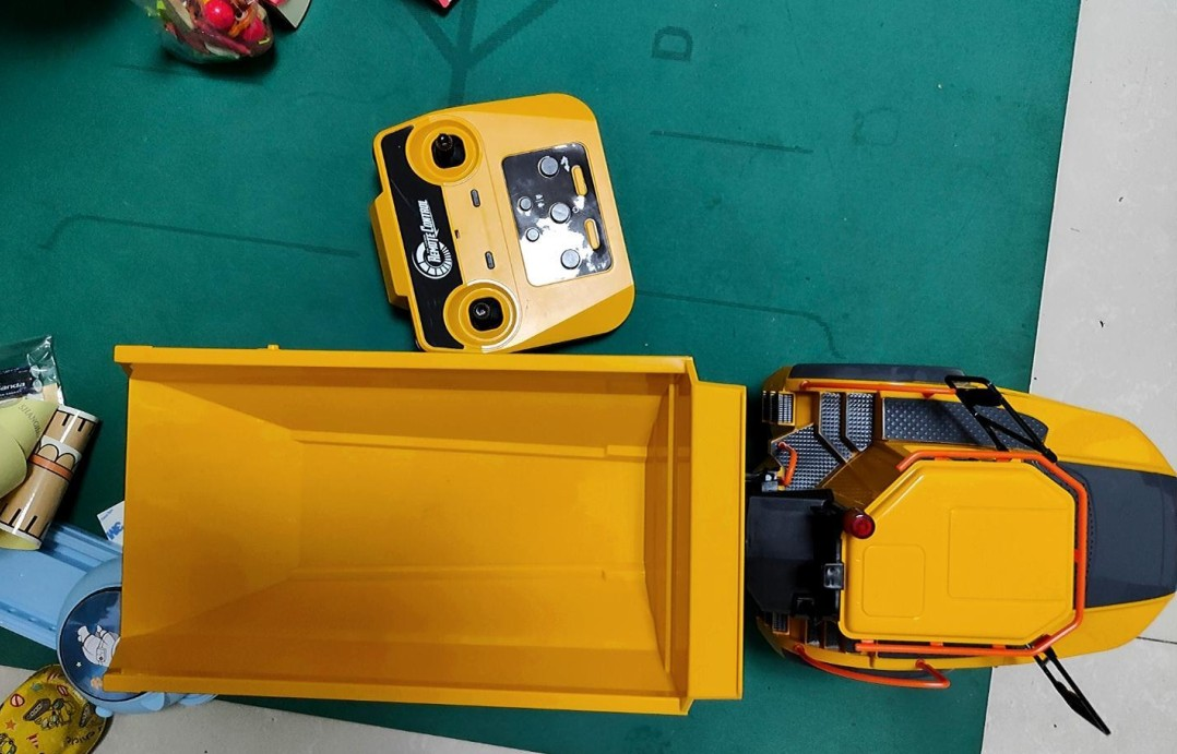 XE BEN  ĐIỀU KHIỂN TỪ XA VOLVO A40 G