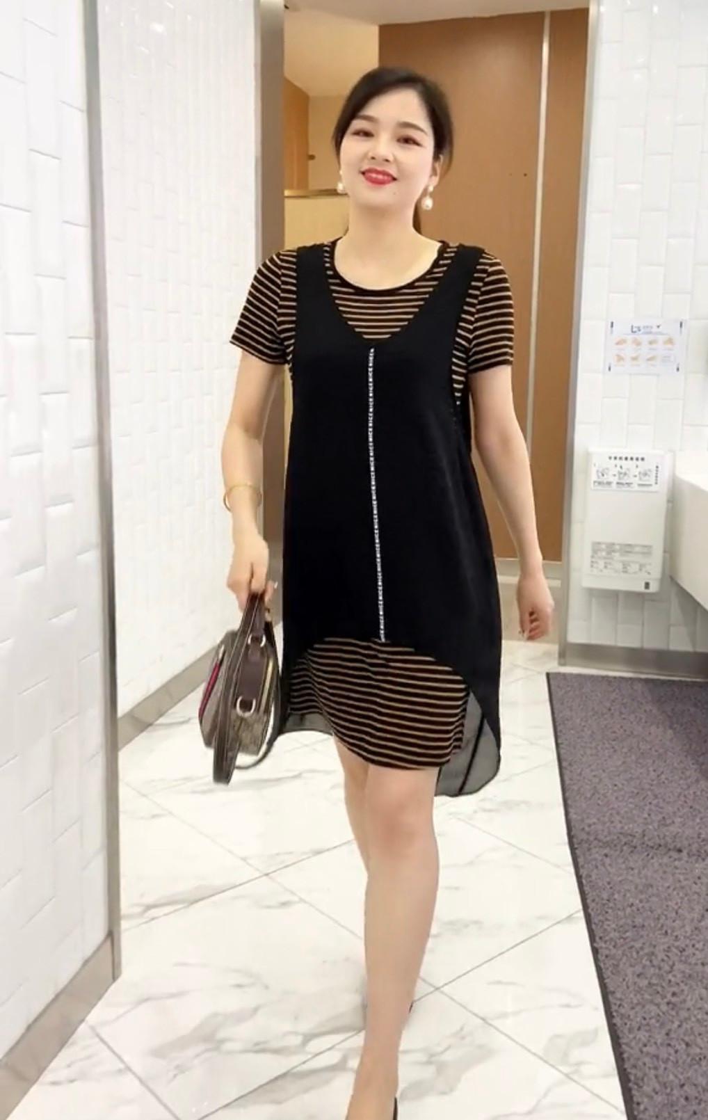 Váy nữ kẻ sọc