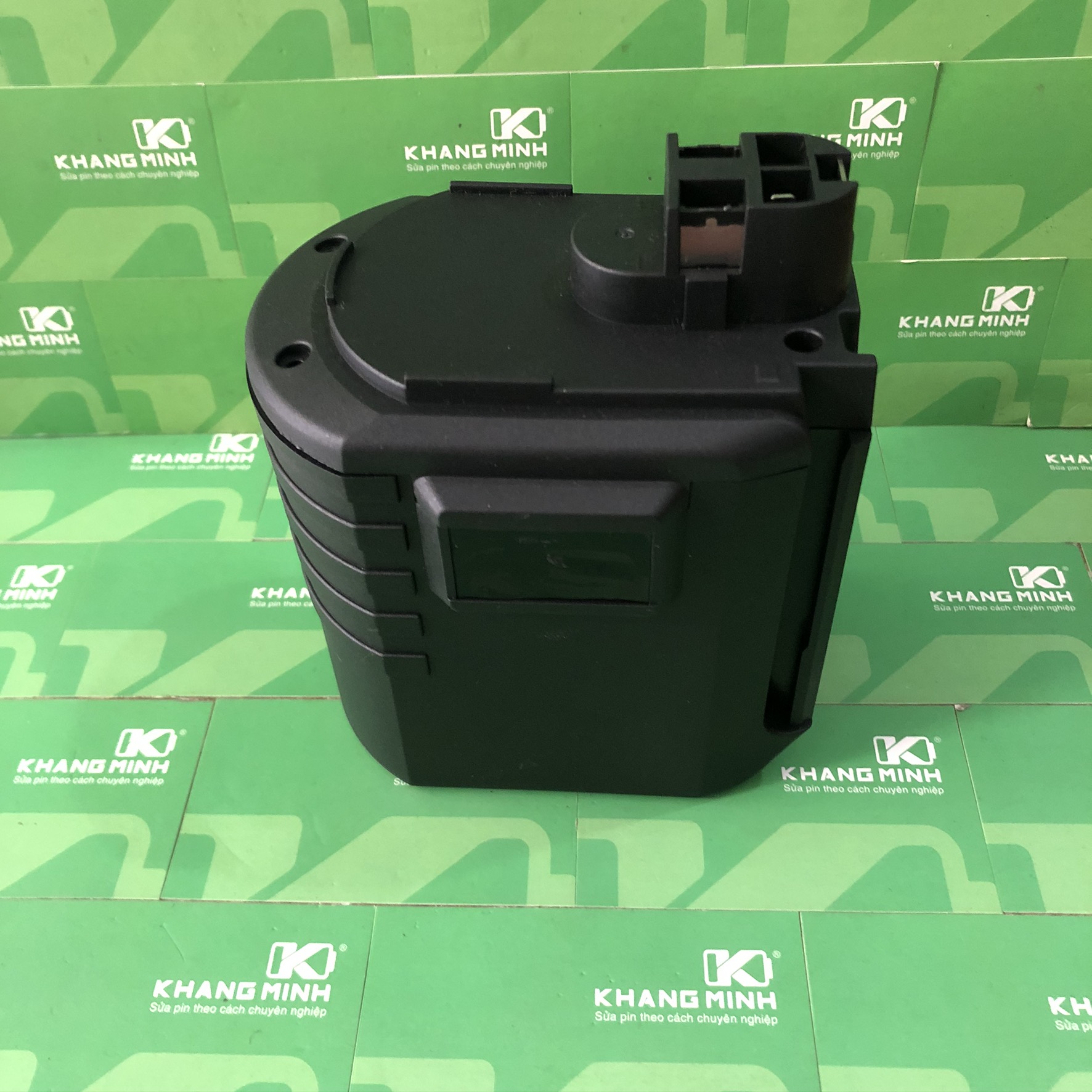 Vỏ pin Bosch 24V Ni-Mh có thể lên Li-ion 12 - 14 cell 18650