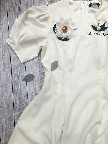 Hoa cài áo handmade bông hoa sen trắng