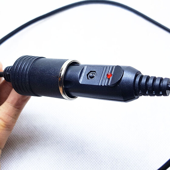 Jack cắm nguồn xe ô tô