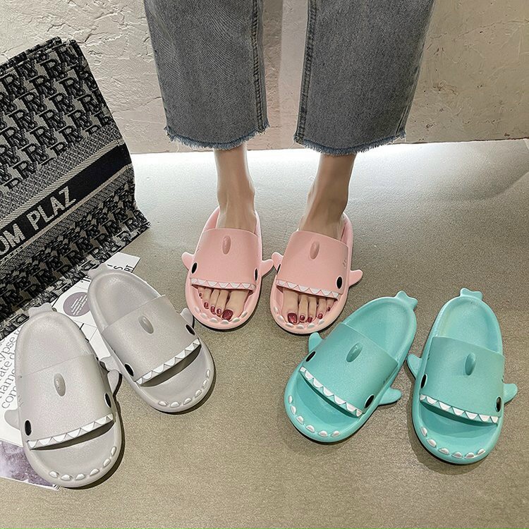Dép Cá Mập 5 màu Full Size 36 đến 41 ( size bé lấy tăng 2 size sẽ vừa )