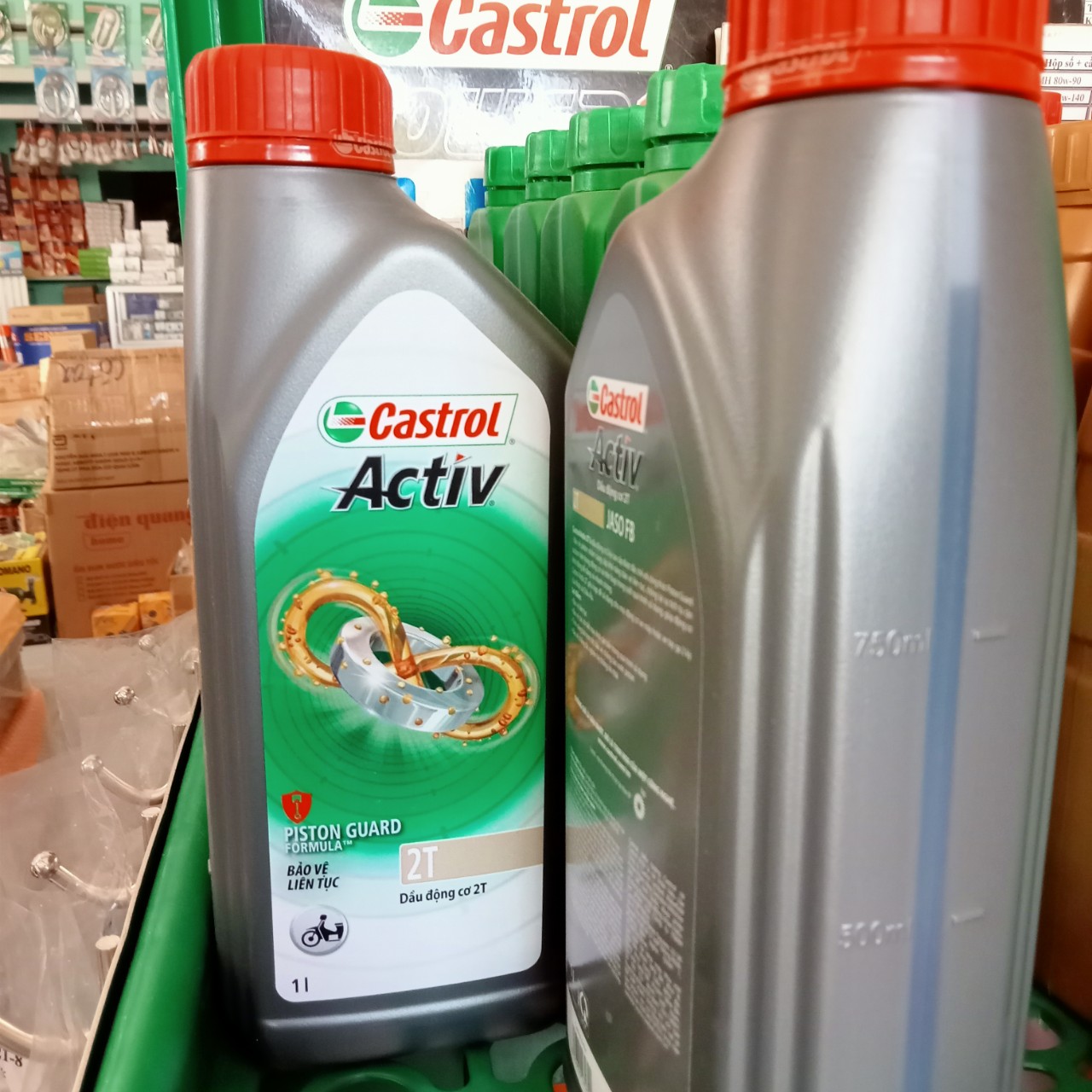 Nhớt 2 thì Castrol Activ 1lit nắp đỏ mẫu mới