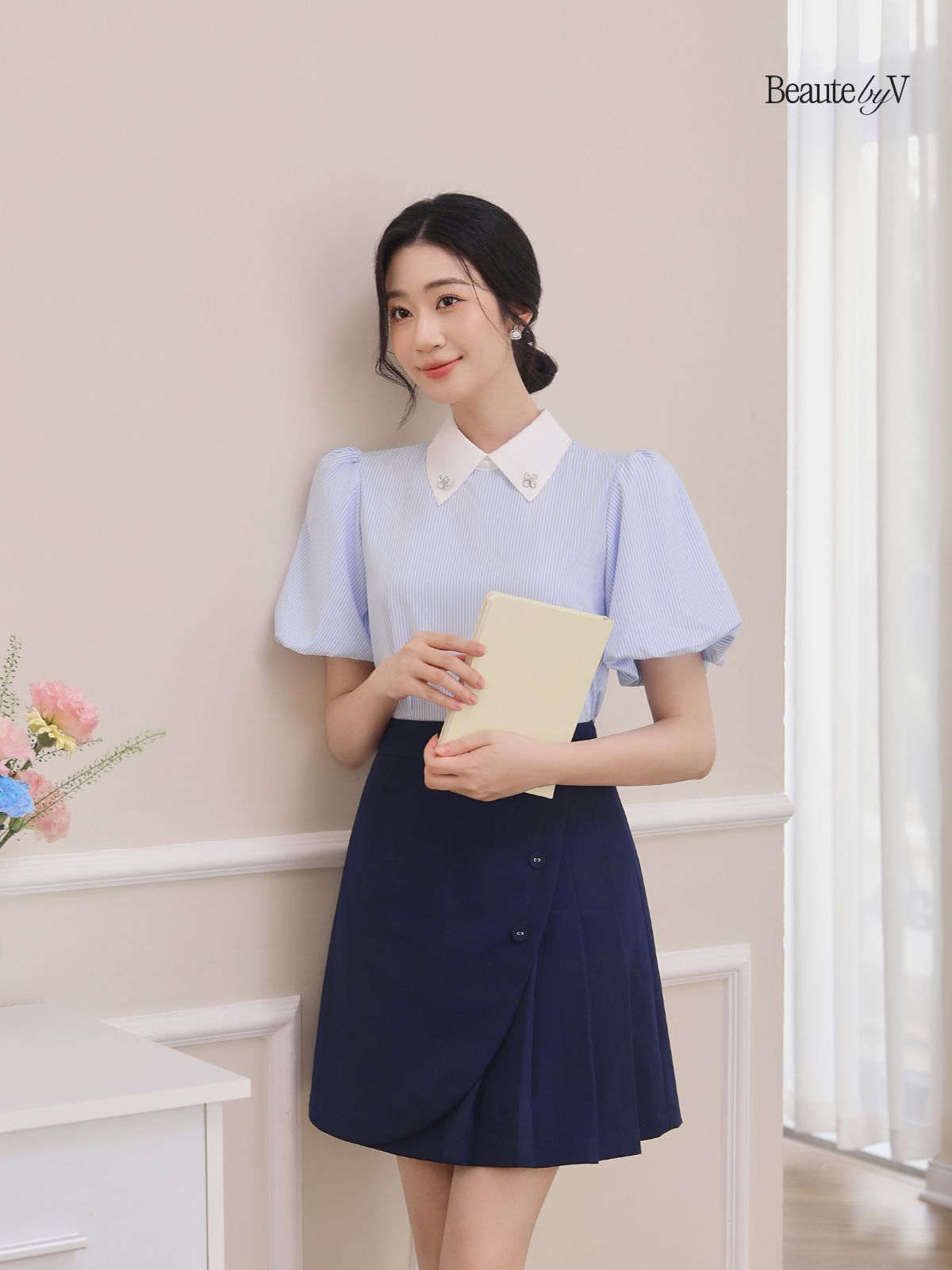 BEAUTEBYV - Áo sơmi nữ đính đá tay bồng Gem