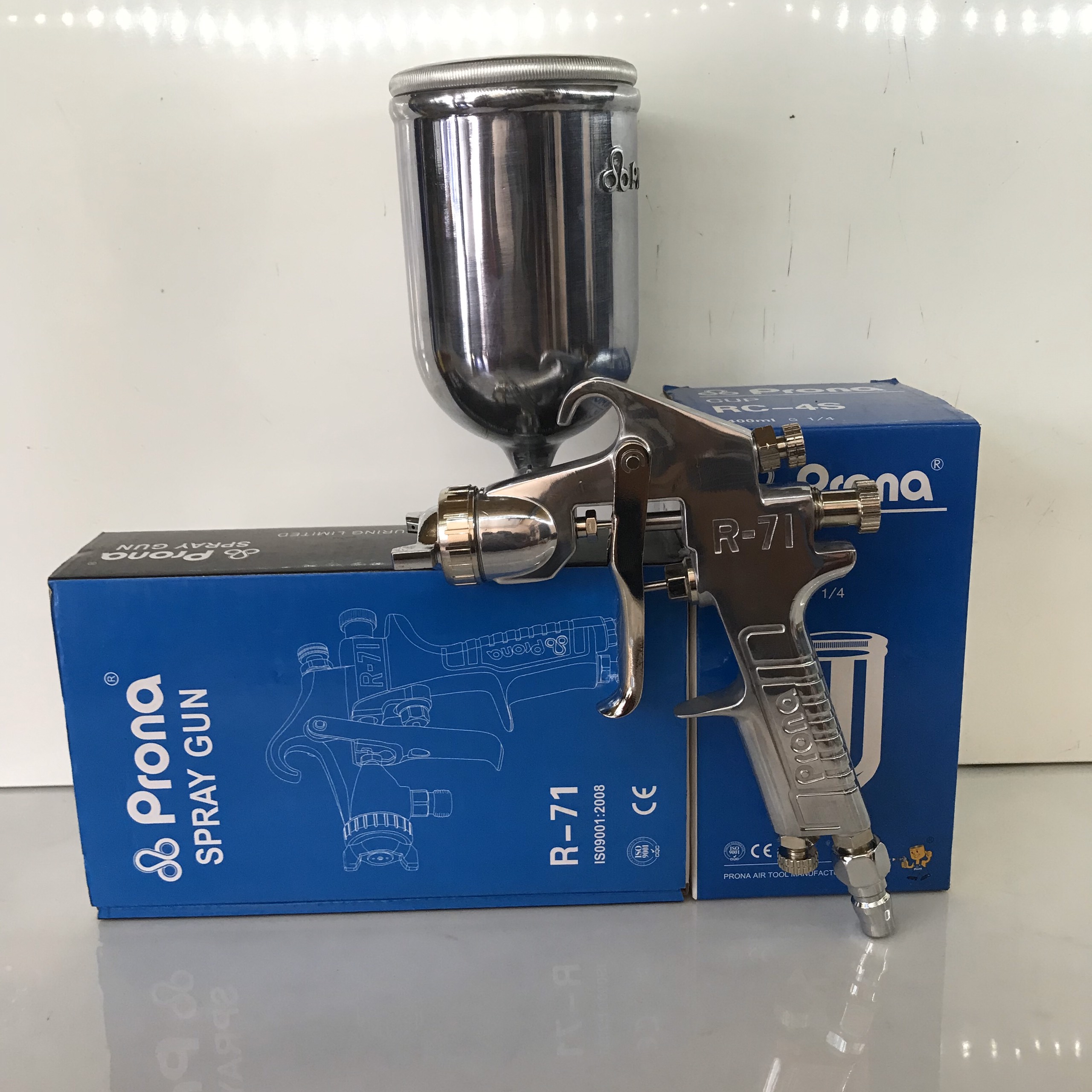 S.úng Phun Sơn Bóng Màu Sơn Xe - PU Gỗ  R71 PRONA 1.3mm