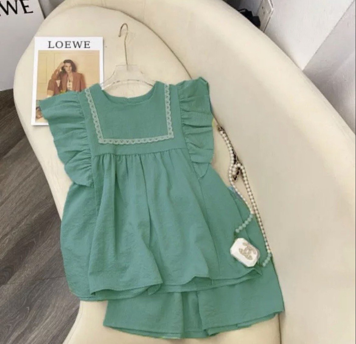 Set bộ thời trang chất đũi sang chảnh cực xinh.