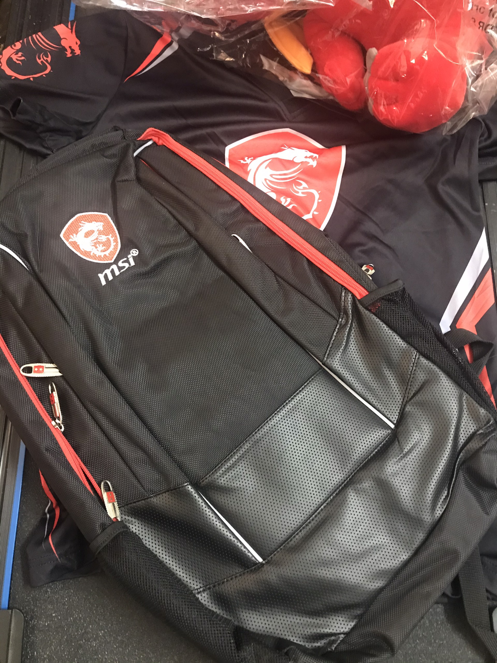 Balo MSI Gaming 17" cao cấp