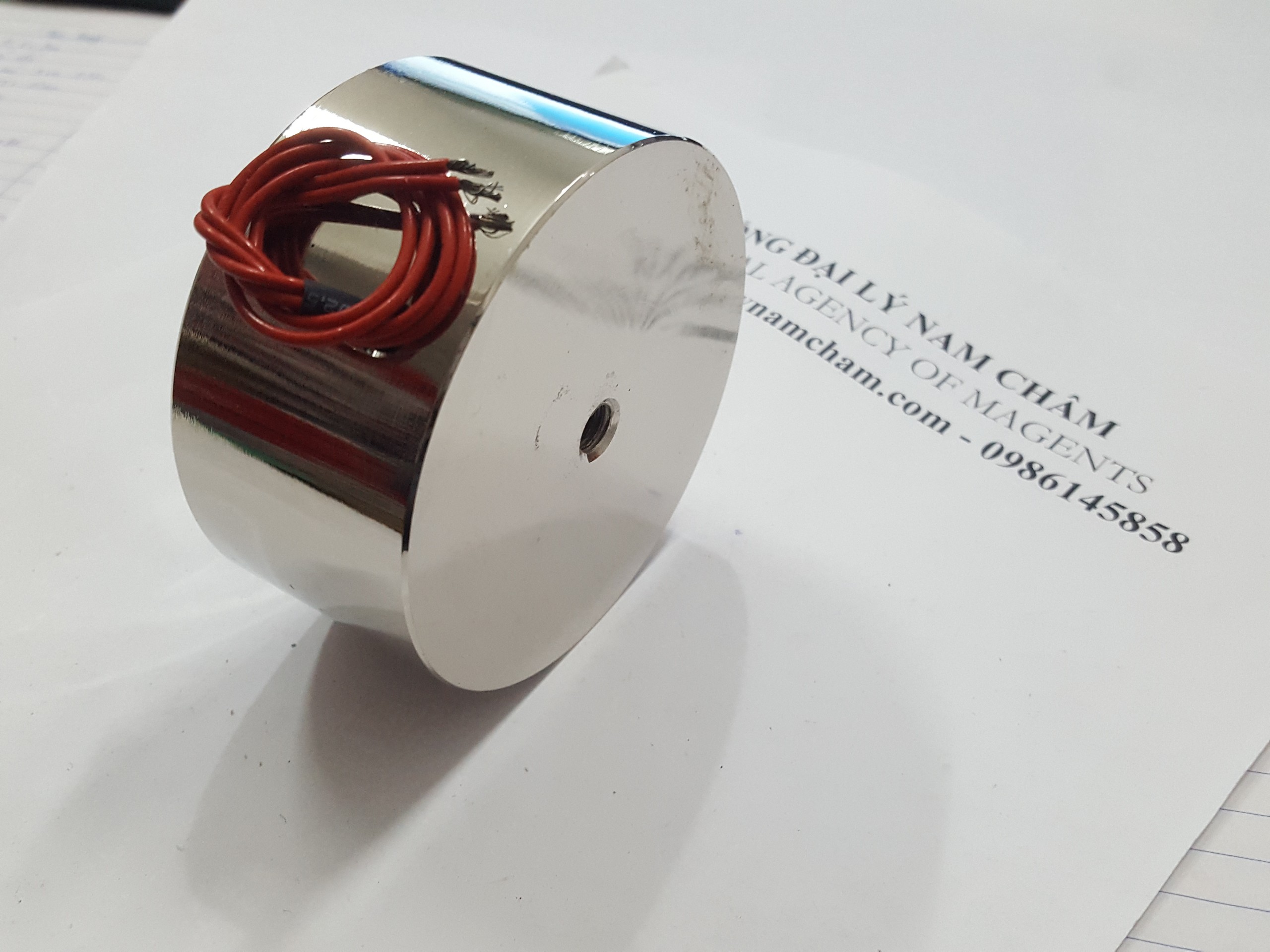 Nam châm điện nâng 1000N-100kg-24V