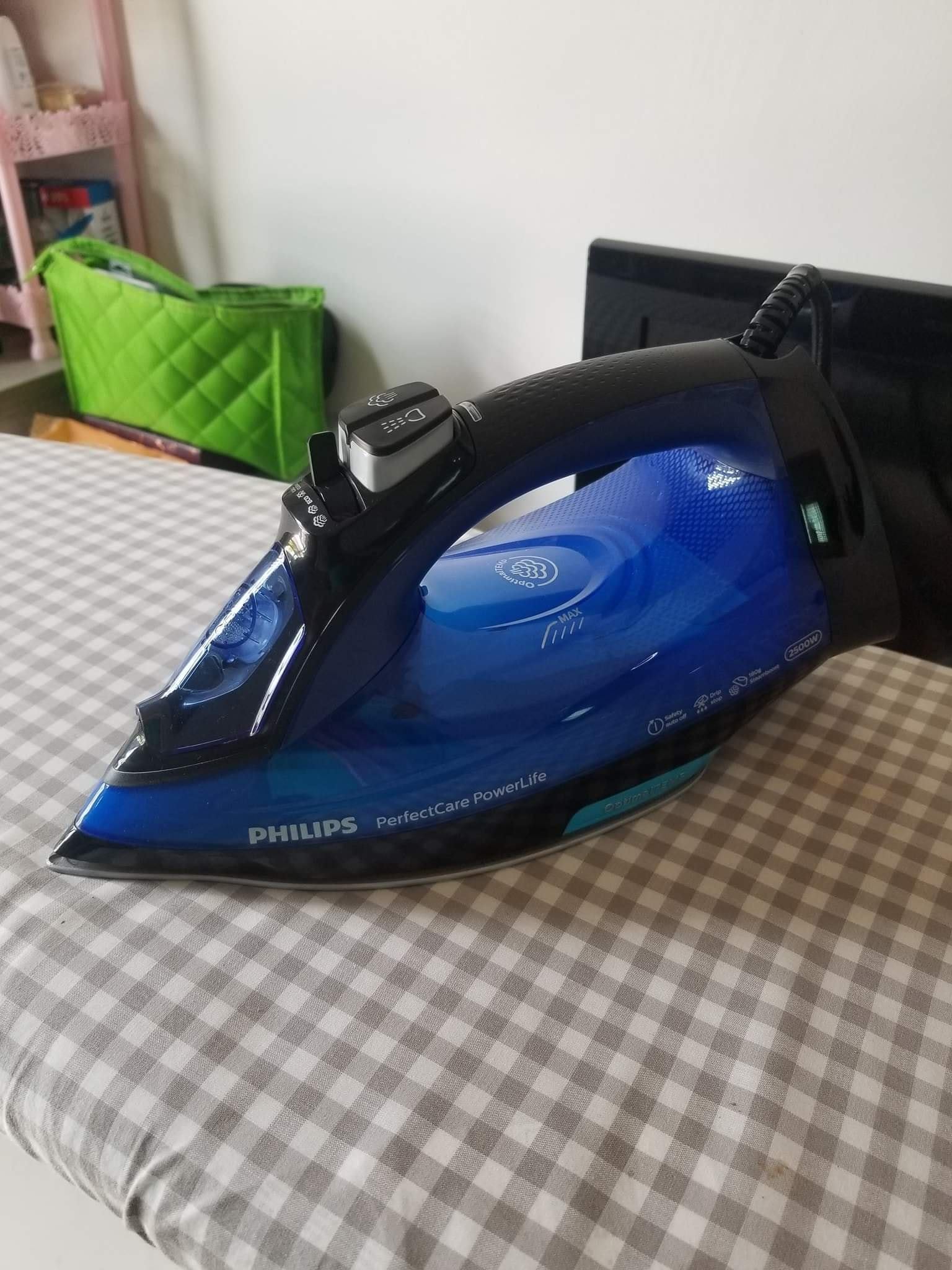 Bàn ủi hơi nước cao cấp Philips GC3920 2500W