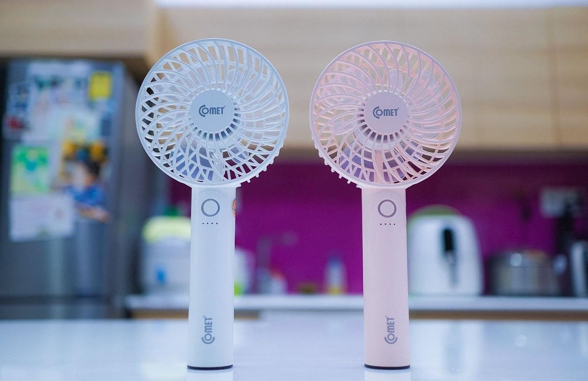 [HCM]Quạt cầm tay Comet CRF1004
