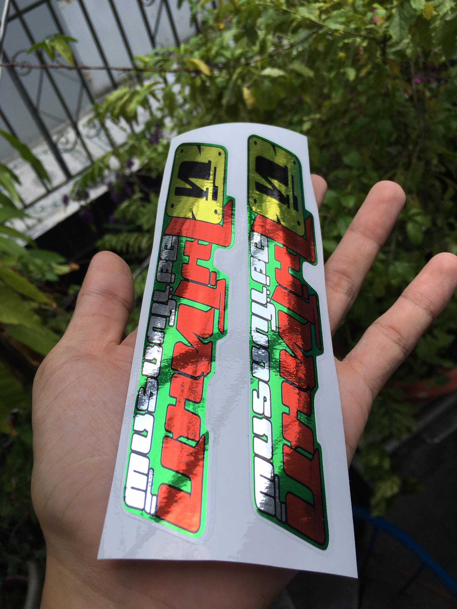 [HCM]CẶP TEM CHỮ THÁI XI CROM KHỐI CHỮ NHẬT VANG CHỮ THÁI CAM XANH