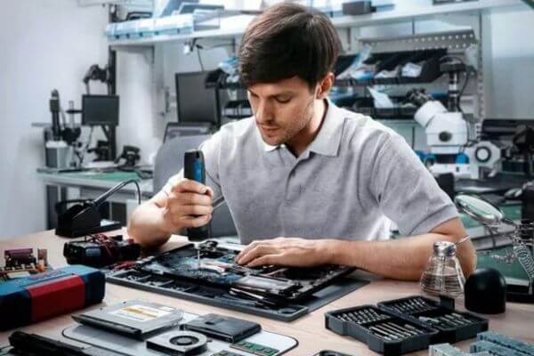 Máy cọ rửa vệ sinh đa năng dùng pin BOSCH UNIVERSALBRUSH