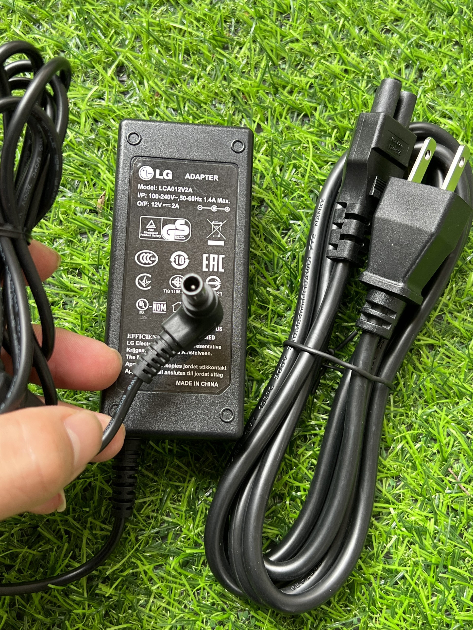 Nguồn 12v2a cho màn hình LG W1943SV