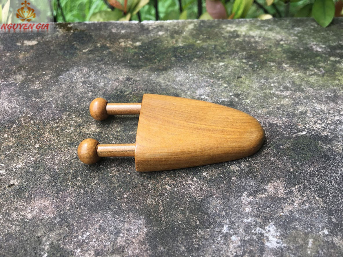 Dụng cụ massage mặt mũi bằng gỗ Bách Xanh