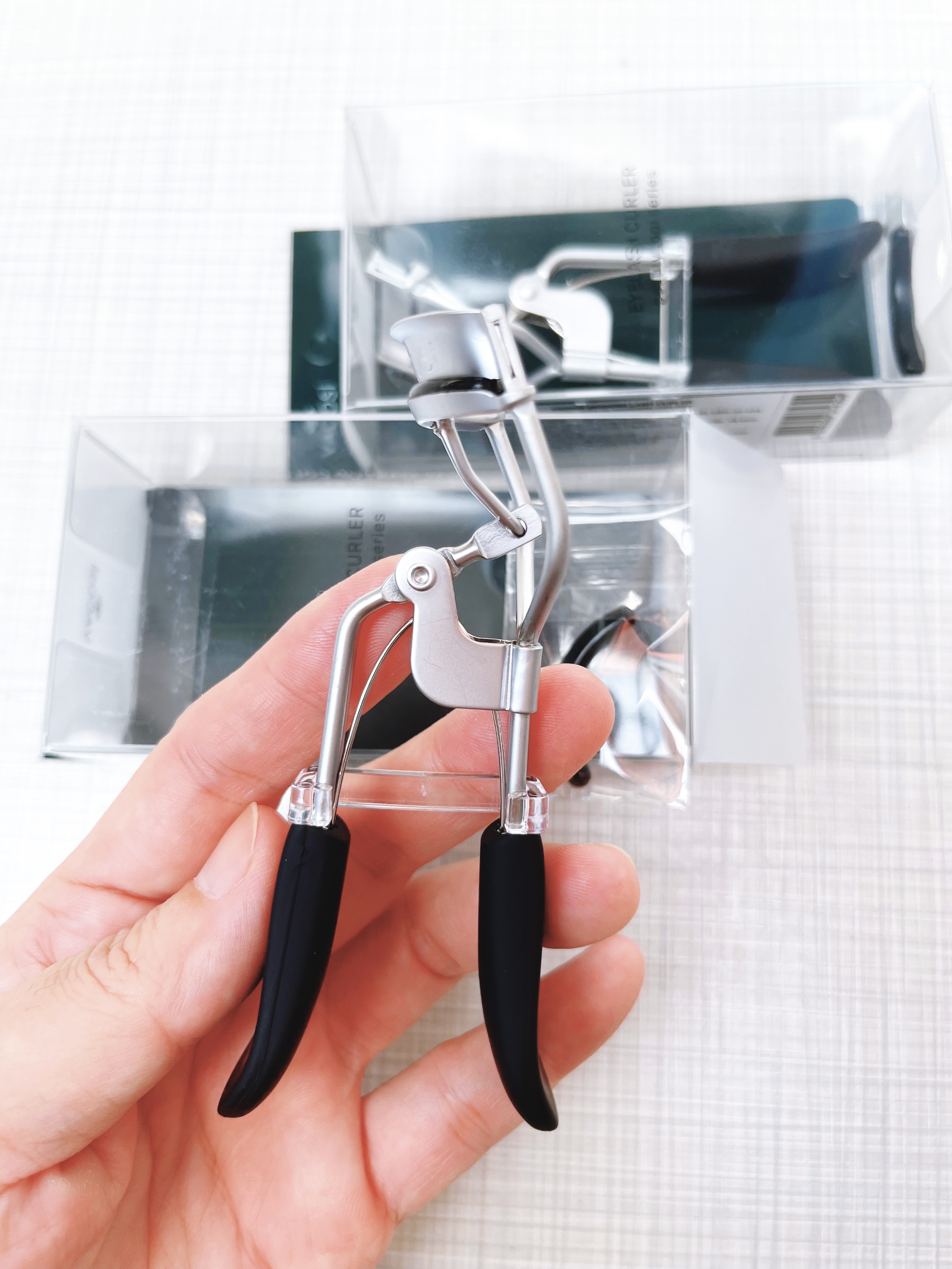 [HCM] ( Chính hãng) Bấm mi Vacosi Modern Lash Curler cán đen BM03