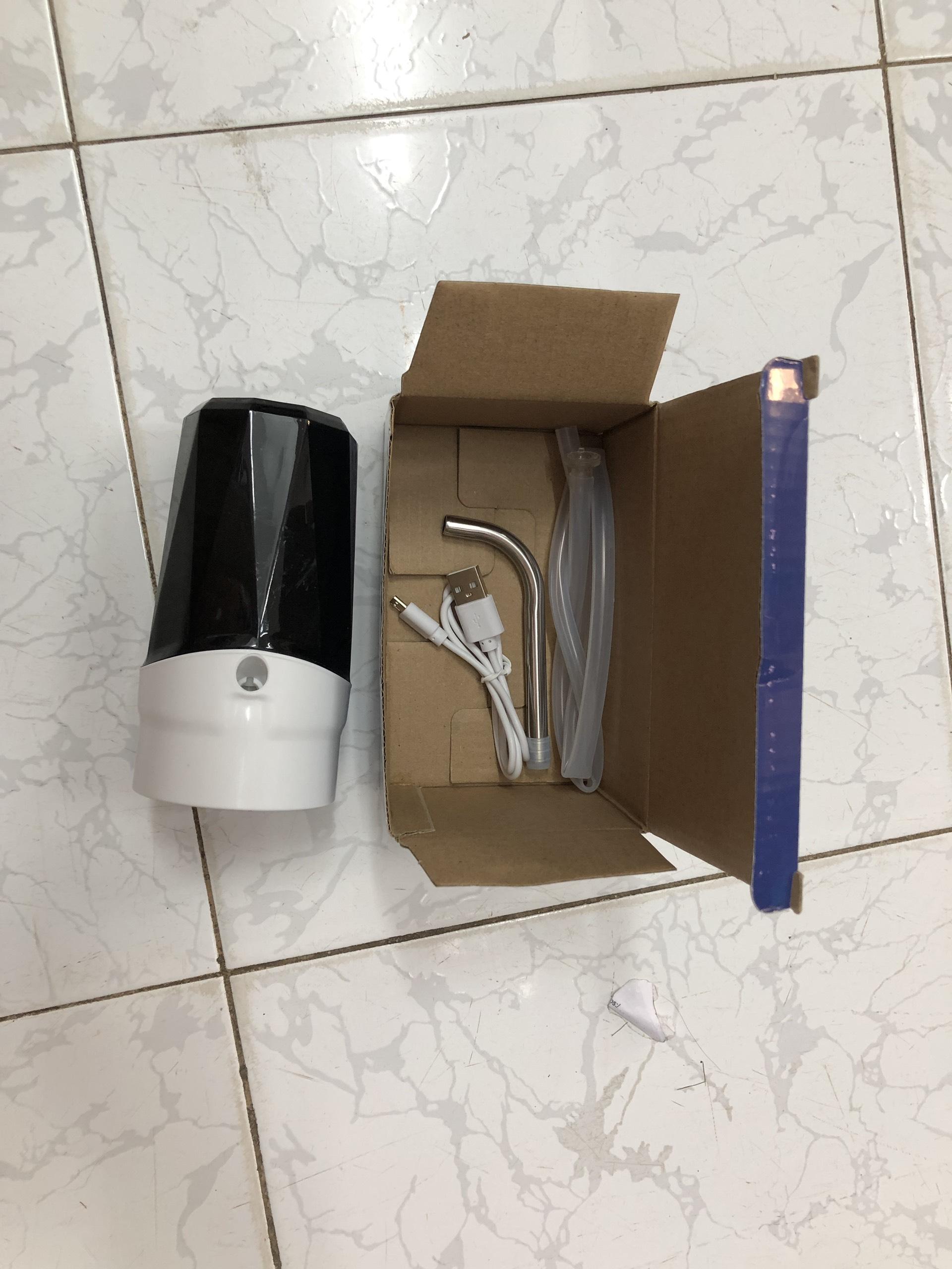 Vòi bơm nước điện tử tự động có sạc usb – máy hút nước thông minh có đèn led, pin, sạc