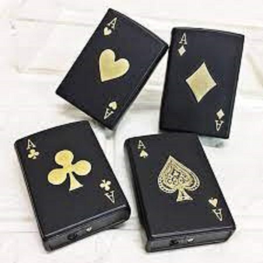 bật lửa lá bài ánh kim lửa khè