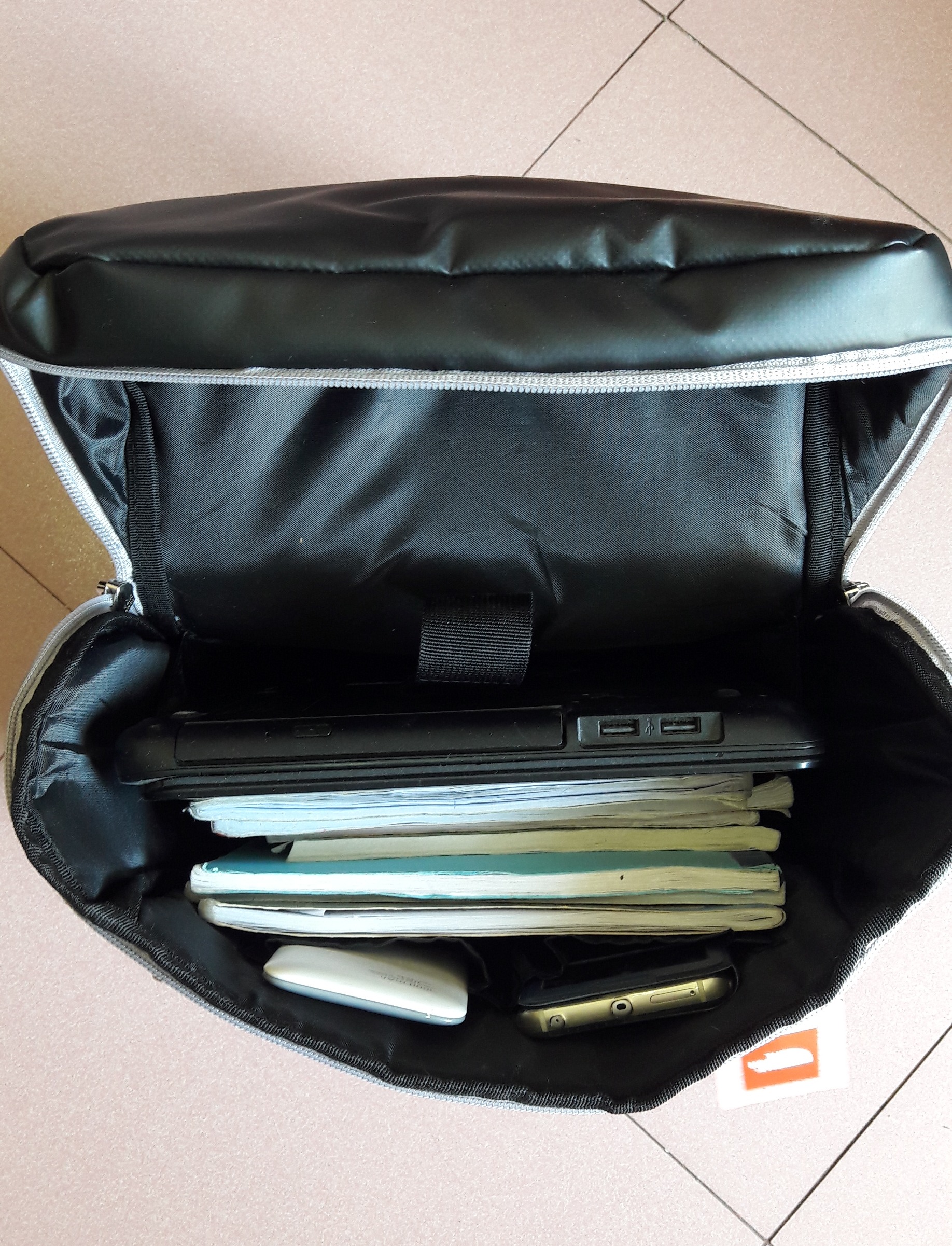 Balo chống nước Superdry box