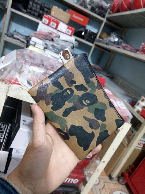 [Mã FAMAYMA2 giảm 10K đơn 50K] Ví Bape Camo