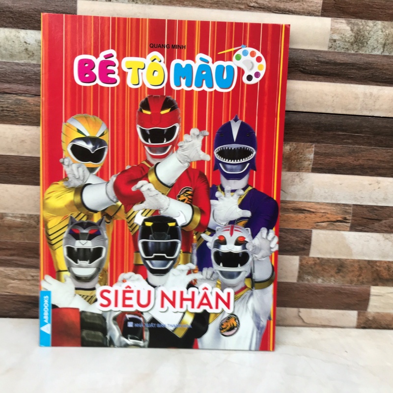 Bé tập tô màu cho bé siêu nhân [VPP Trí Đức]