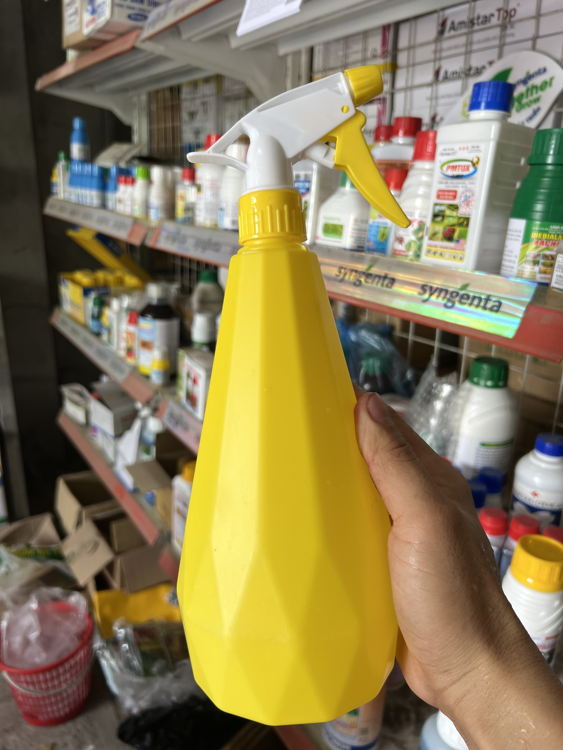 Bình xịt tưới cây Bình xịt đa năng ( 0,5lít - 0,8 lít)