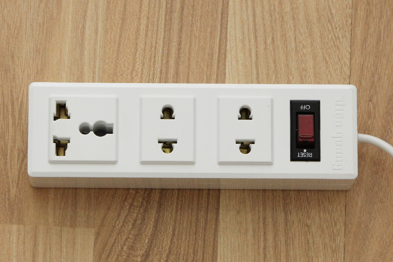 Ổ cắm 3 lỗ dây 2m DFHRF1 MINI