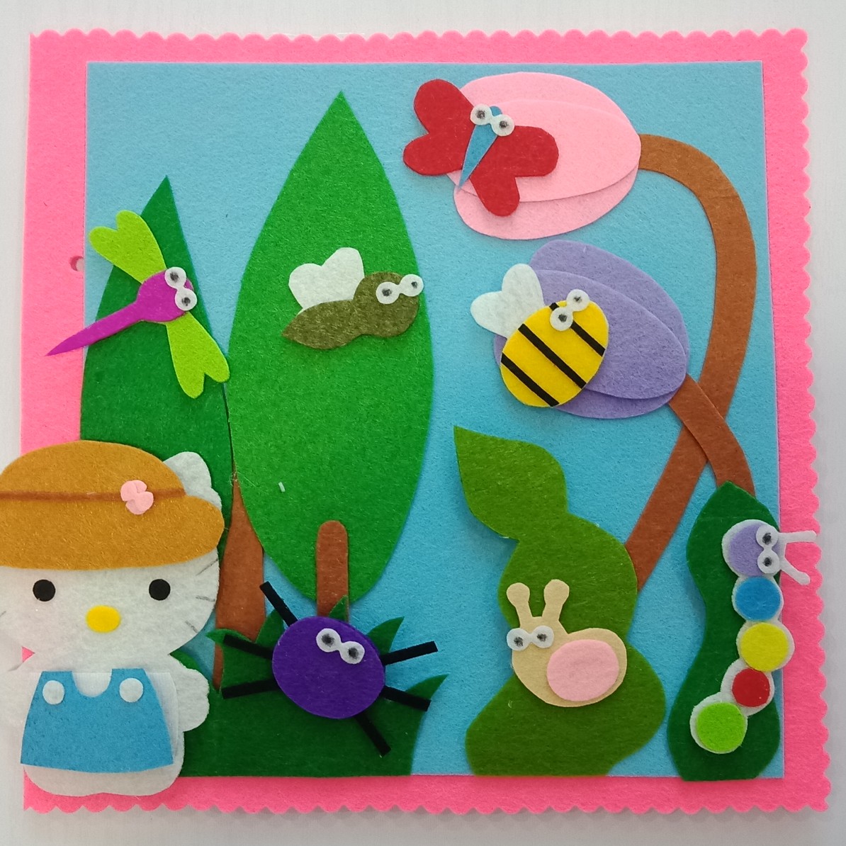 Sách vải Hello Kitty đi Picnic (Hình Thật 100%)