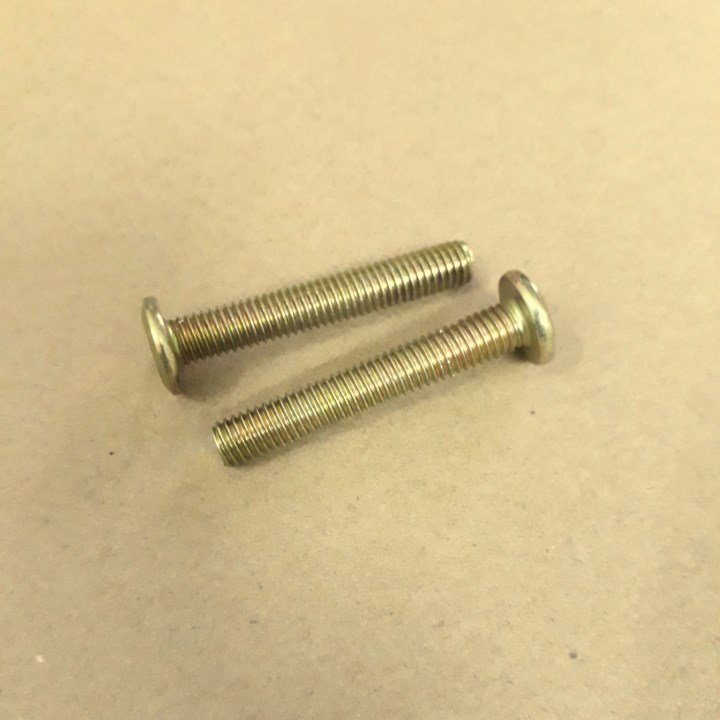 BULONG LỤC GIÁC CHÌM ĐẦU DẸT M8 (túi 20 con)