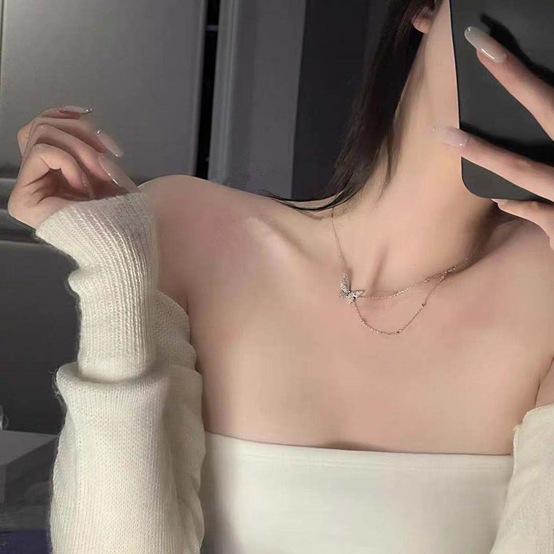 Vòng cổ bướm xinh mạ bạc
