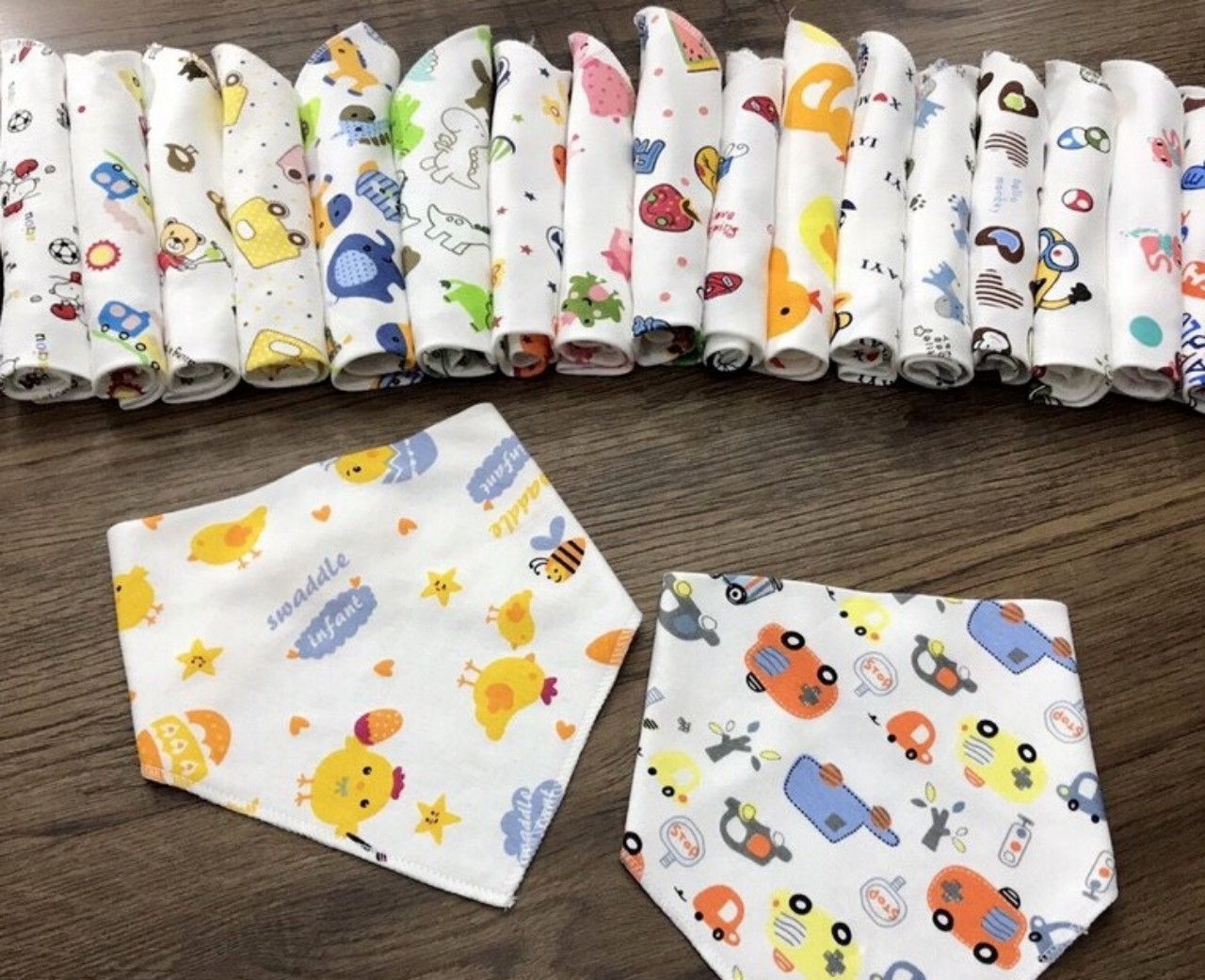 Sét 10 khăn yếm cotton cho bé