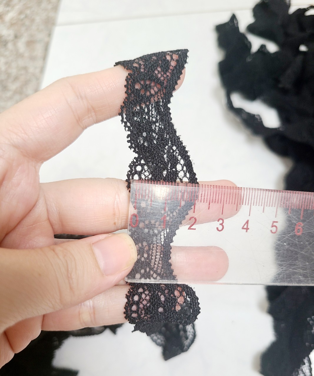 Ren thun viền bảng 3cm , giá của 1 mét
