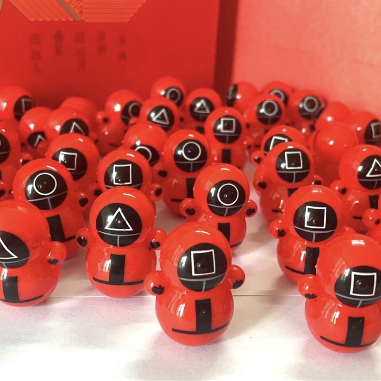 Combo 10 con lật đật mini squid game, lật đật doremon cho bé và nhiều mẫu vui nhộn