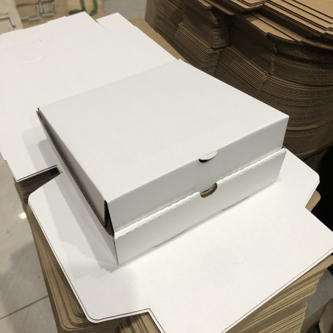 COMBO 50 Hộp đựng bánh pizza size 28x28x4cm