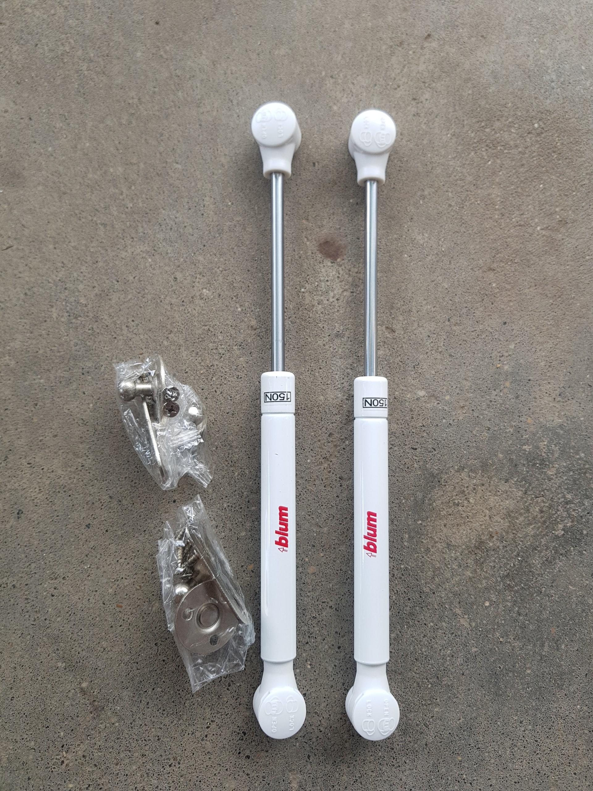 2 cây chống nâng yên xe máy