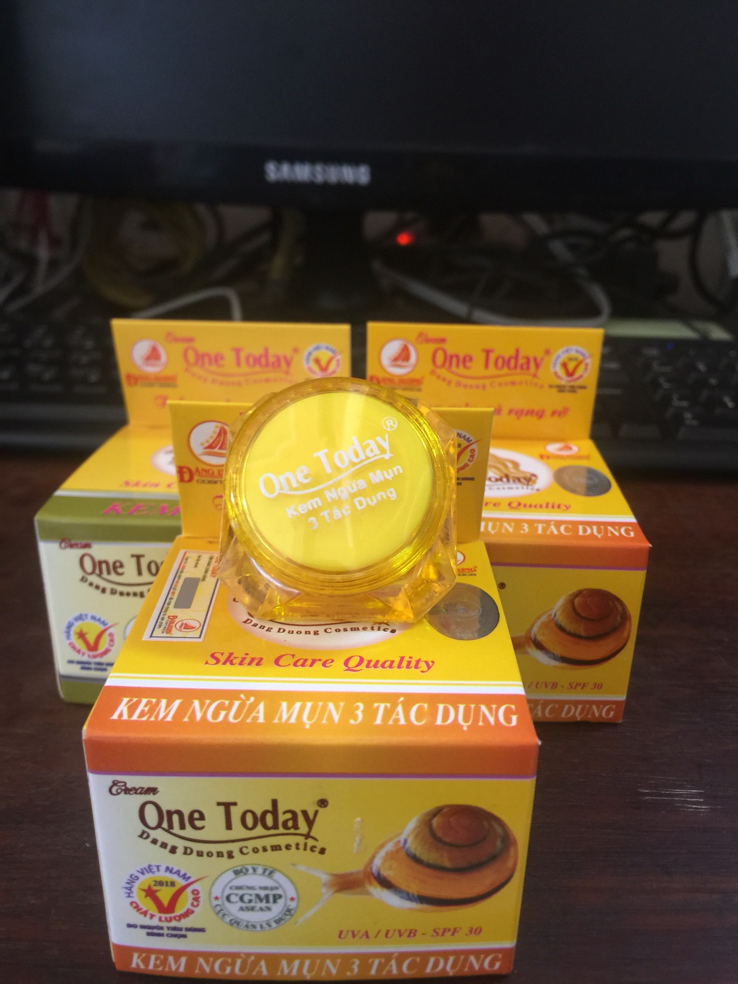 Kem mụn, nám Ốc Sên One Today
