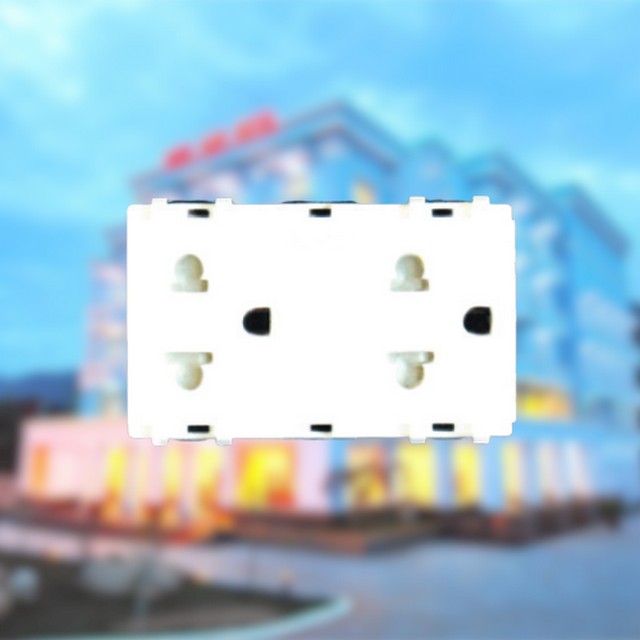 Ổ CẮM ĐÔI 3 CHẤU A50-A60 MPE (A6UES2)
