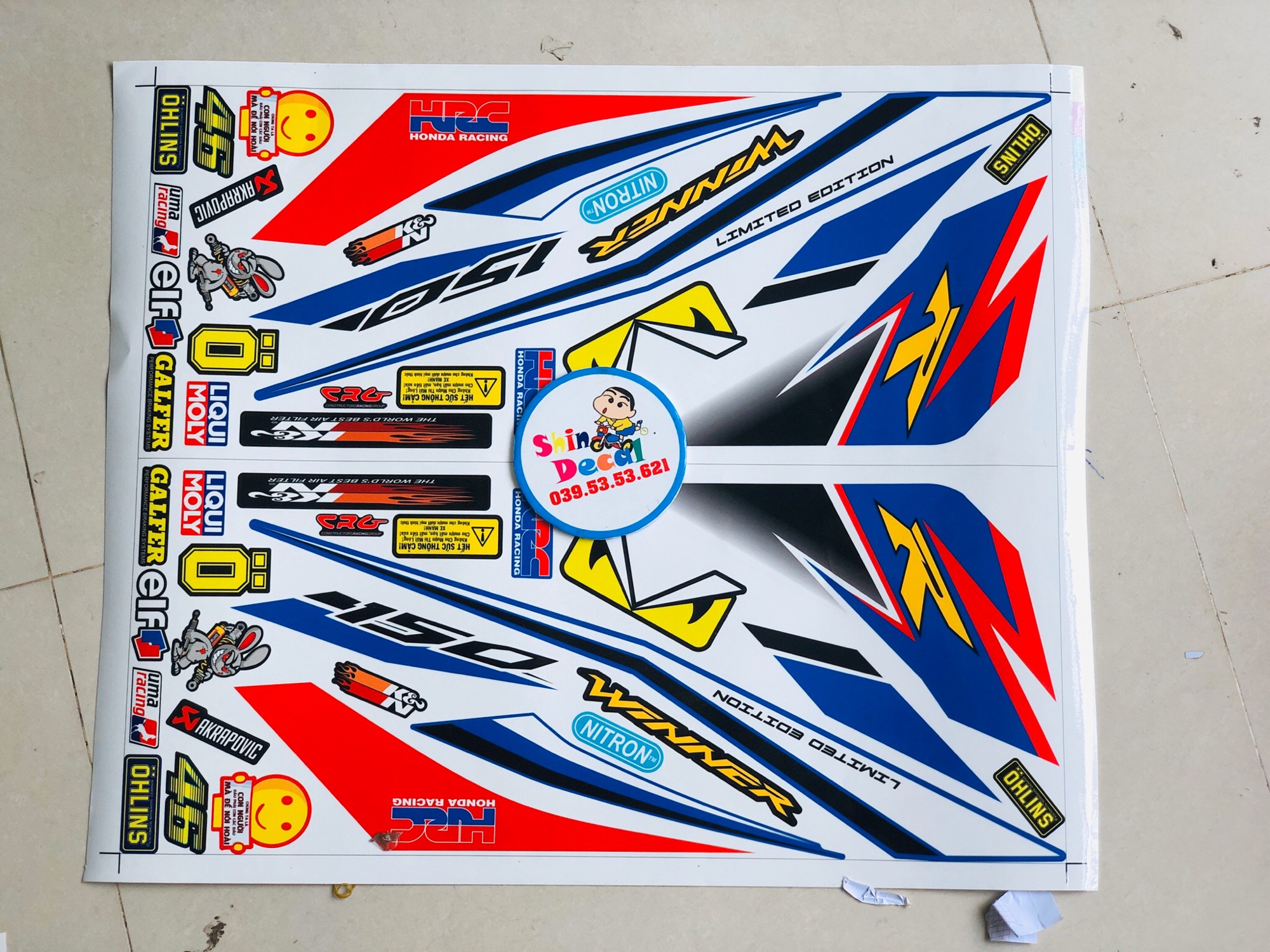 Tem rời winner chữ R trắng xanh