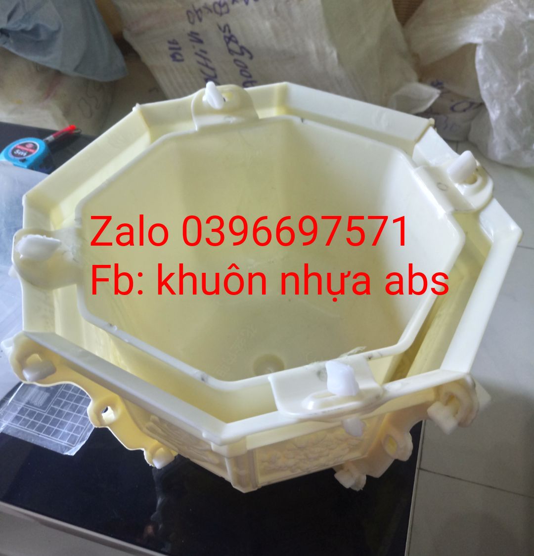 Khuôn đúc chậu xi măng bát giác 30(mẫu mới)