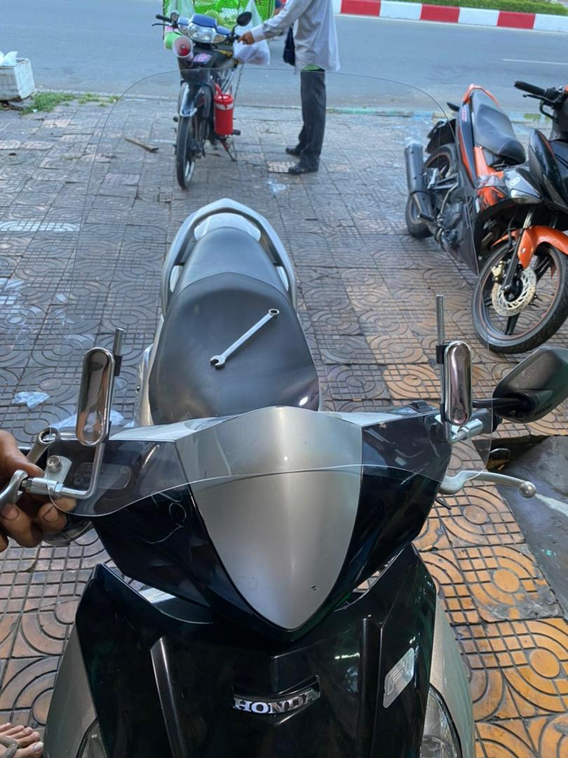 Kính Chắn Gió Xe Máy Cao Cấp Chắn Gió Và Bụi Bẩn