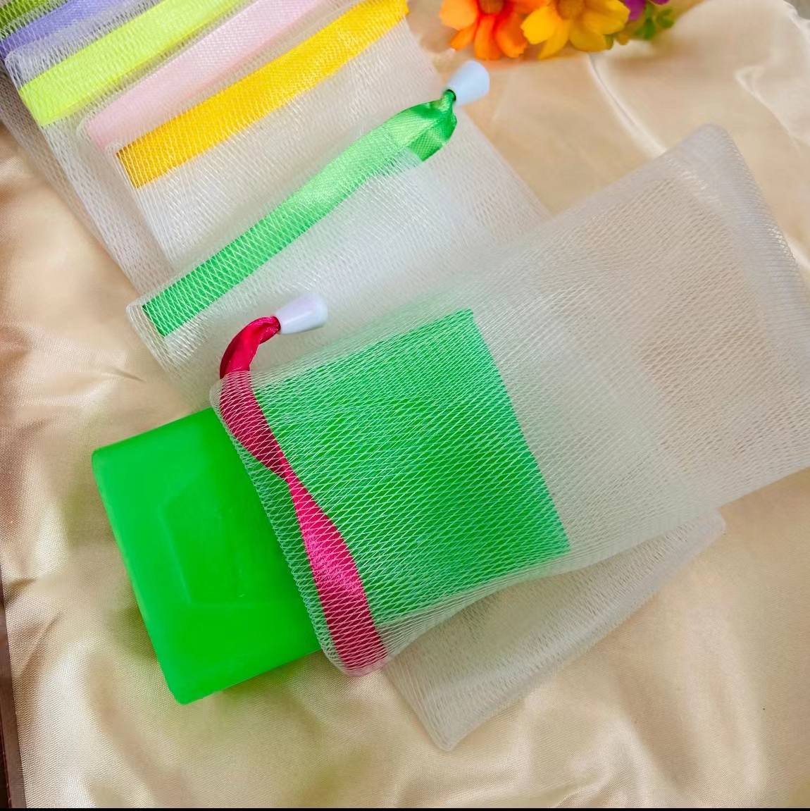 The net bags for making convenience soap bubbles and ropes