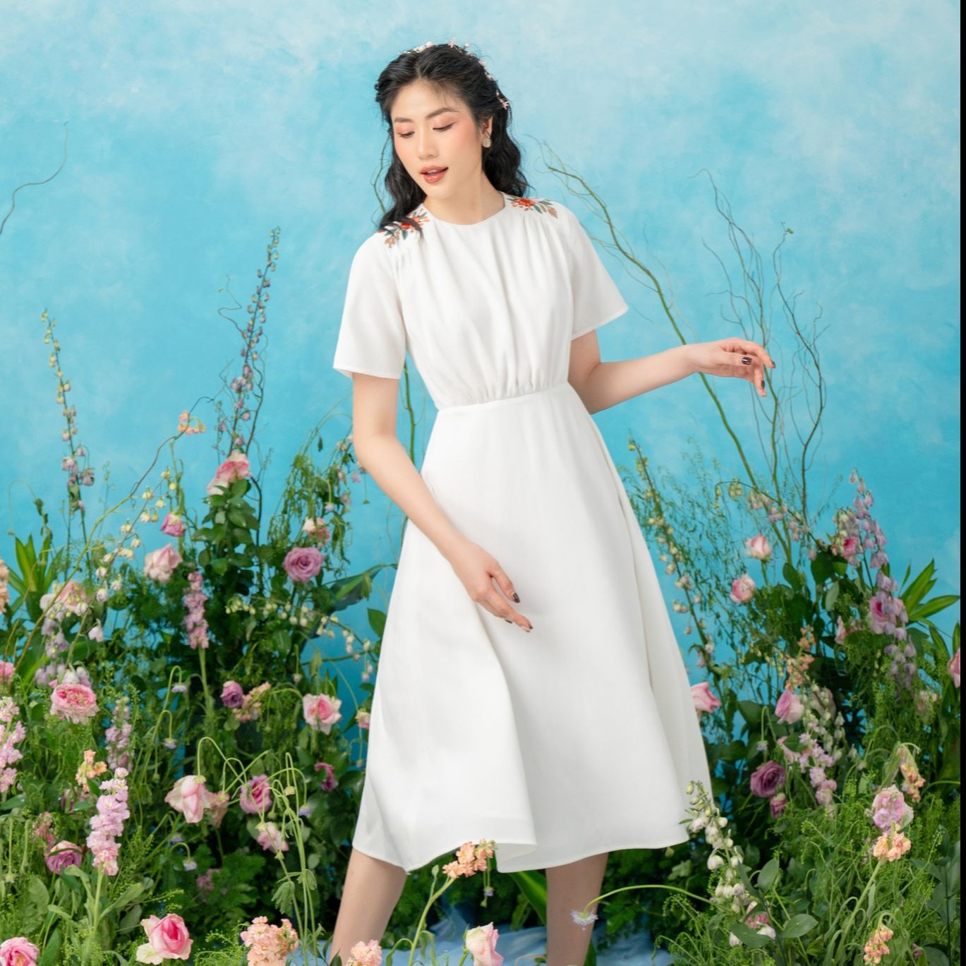 OLV - Đầm Crimson Shoulder Embro