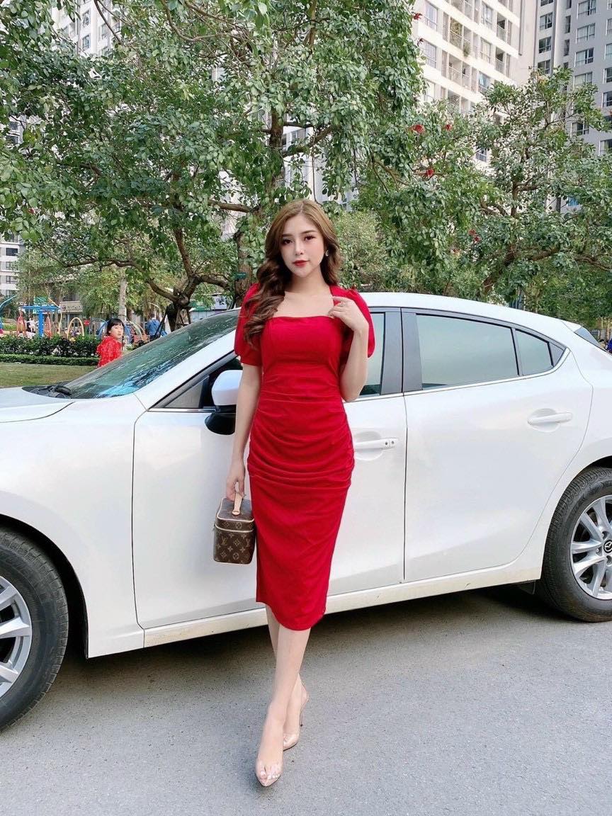 ĐẦM XẾP LY CỔ VUÔNG TAY VOAN