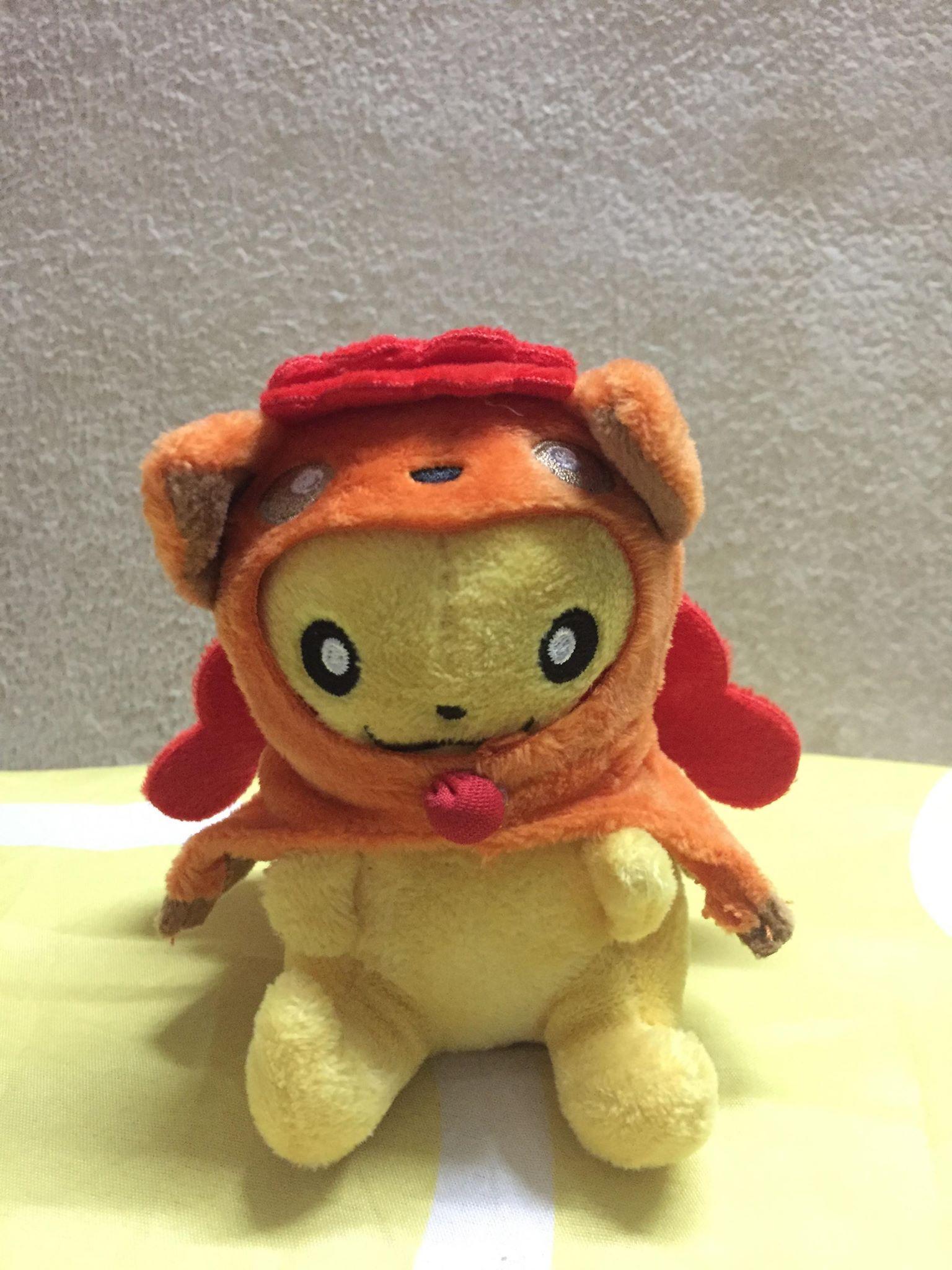 Móc khóa gấu bông Pikachu cosplay Chồn Vulpix cam