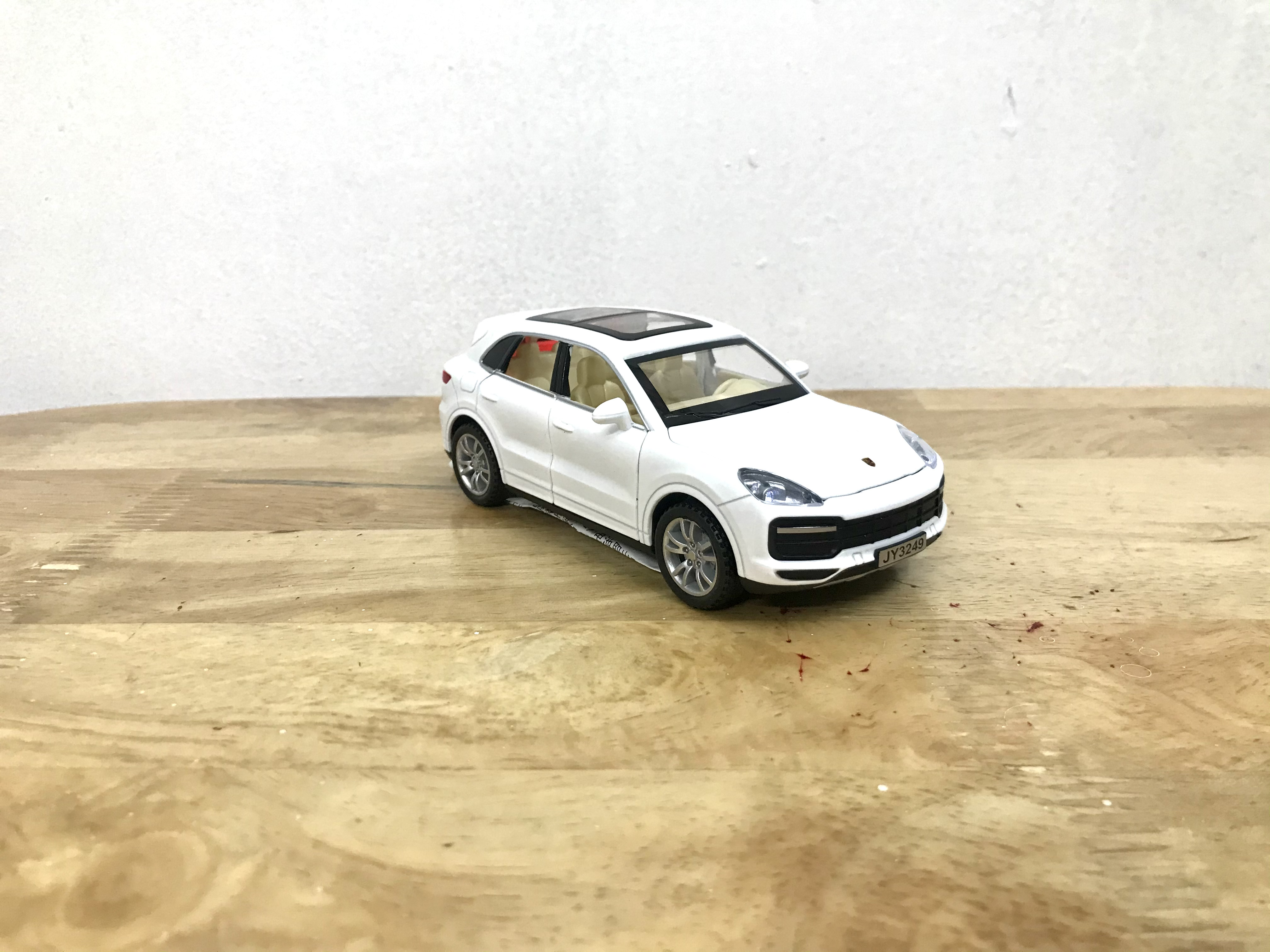Mô hình xe Porsche Cayenne _ Tỷ lệ 1:32