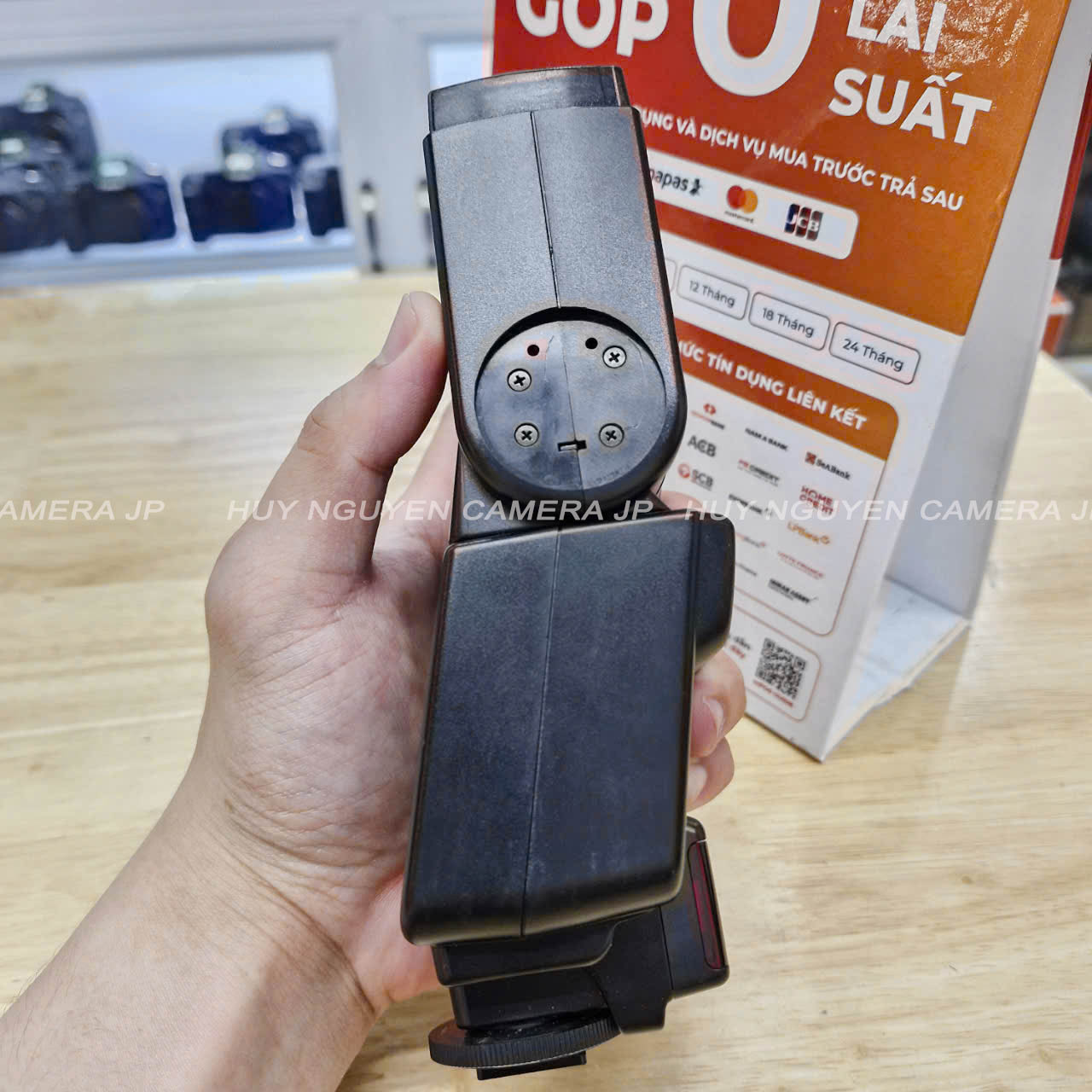 ĐEN FLASH CANON 430EZ . HOẠT ĐỘNG TỐT MỌI CHỨC NĂNG , ÁNH SÁNG TRONG TRẺO.