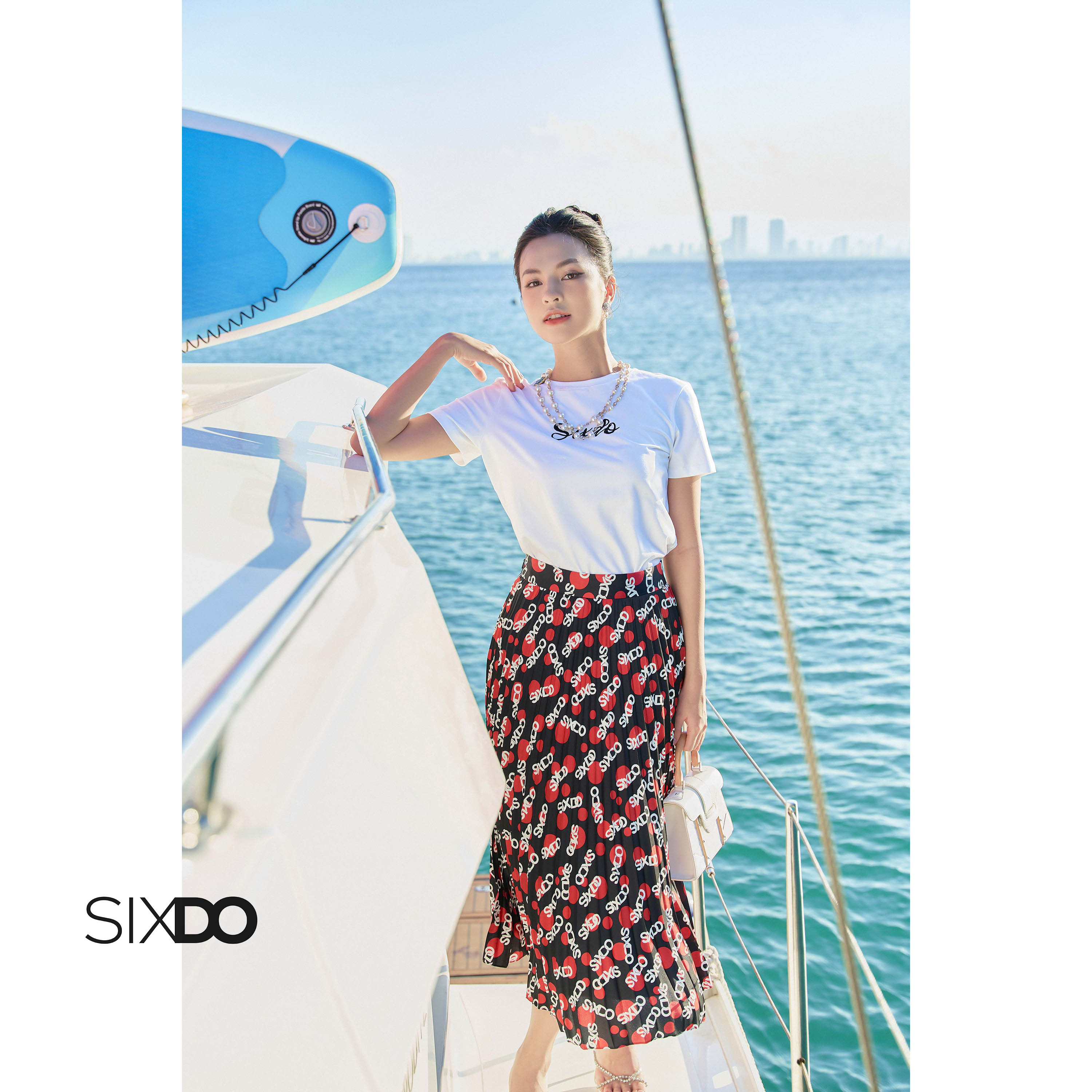 Chân váy lụa chấm bi xếp ly phối chữ SIXDO (Black Pleated Midi Silk Skirt)