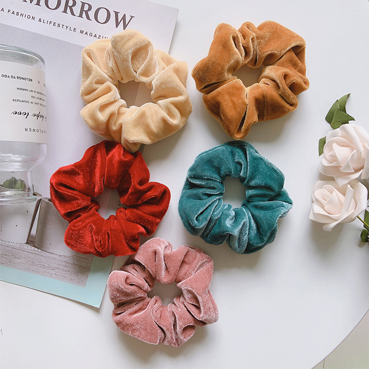 Cột tóc Scruchie nhung mịn Tiểu thư kiêu sa