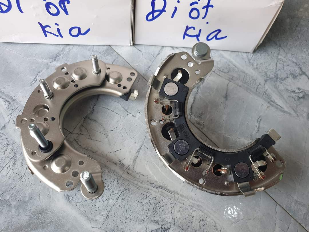Đi ốt 3 -4 chân và đi ốt xe kia